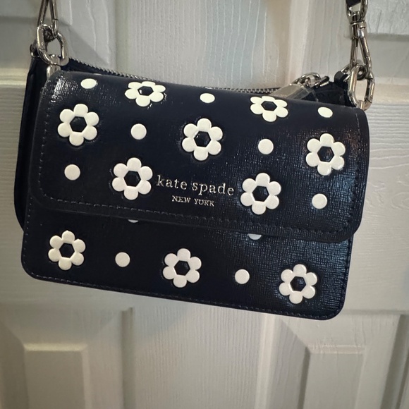 kate spade Handbags - Kate Spade Navy Blue w/ Daisy Crossbody NWOT
